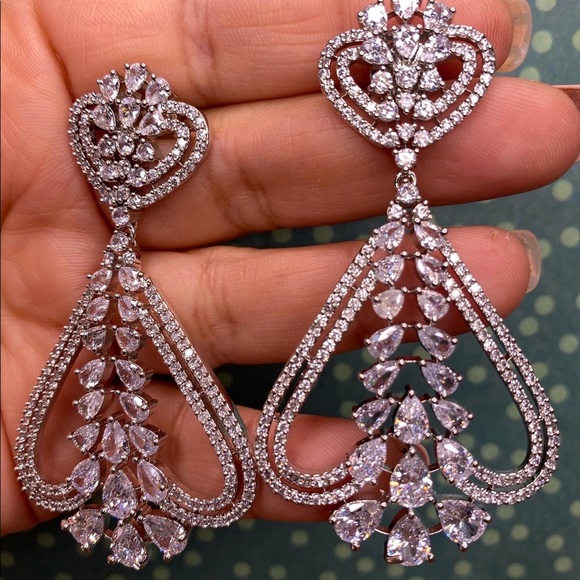 American Diamond Earrings Queenie - Picture 3 of 3
